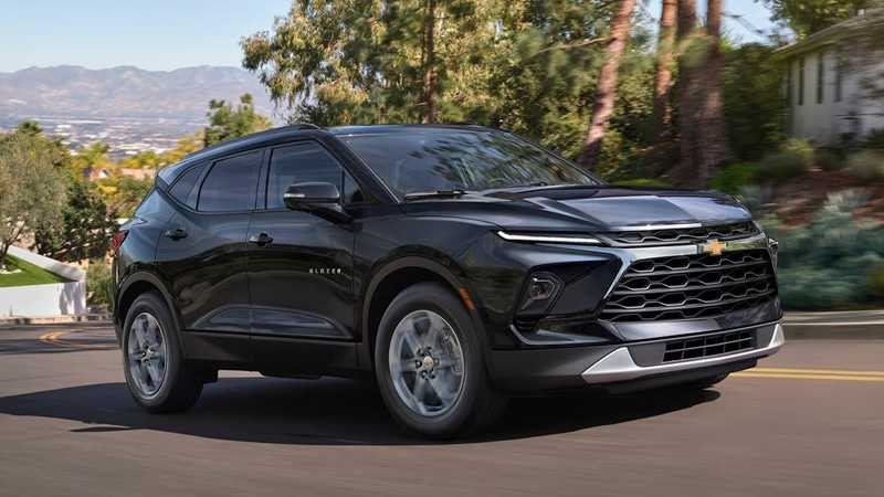 Chevrolet Blazer : Unleash style and performance in every drive!