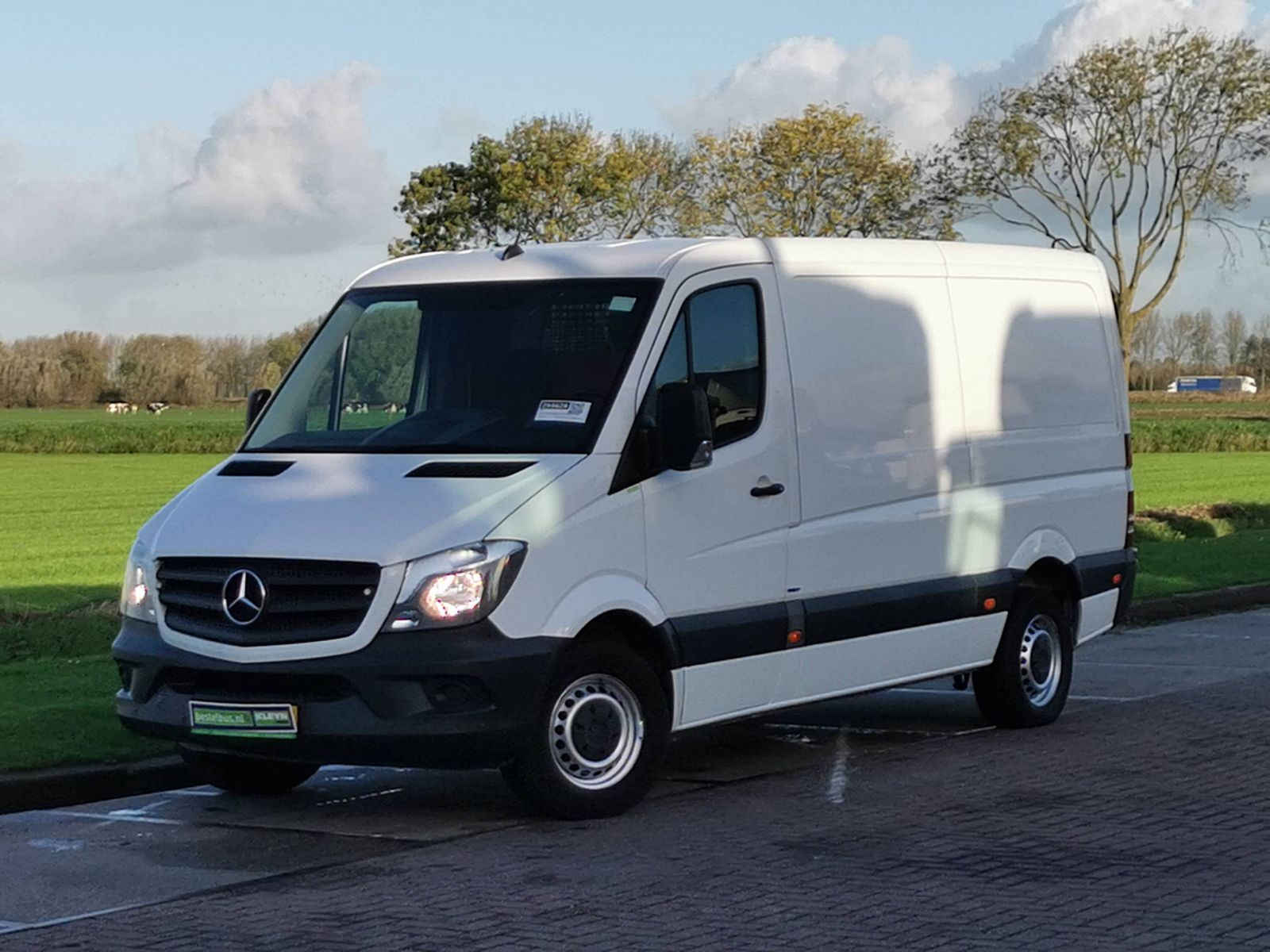 3 popular commercial vehicles recommended.