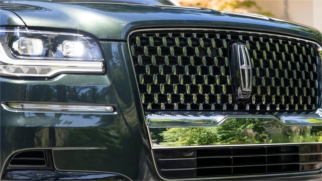 Lincoln Navigator Unrivaled Luxury and Power